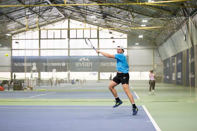 Anna Gustin Praxis für Sporthypnose und Mentalcoaching in Chur, Scuol im Engadin und online. Dominik Stricker in neuer Form mit hypnotischem Mentaltraining